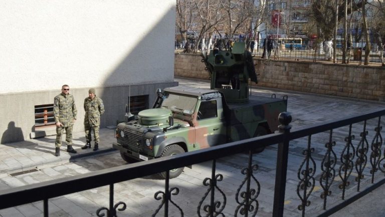 Cumhurbaşkanı Erdoğan’a Zıpkınlı Koruma Cumhurbaşkanı Erdoğan’a Zıpkınlı Koruma